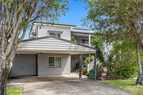 7 Hansen St, Urangan, QLD 4655