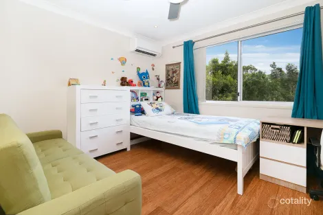 Property photo of 3 Oakley Street Carindale QLD 4152