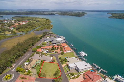 Property photo of 3 Edgewater Close Yamba NSW 2464