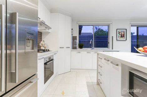 Property photo of 18 Burt Crescent Hampton East VIC 3188