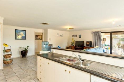 Property photo of 63 Avondale Drive Wodonga VIC 3690