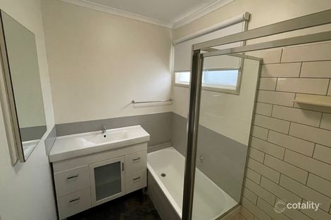 Property photo of 2/1 Kellaway Crescent Mill Park VIC 3082