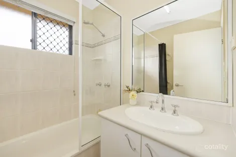 Property photo of 31 Timbury Way Mount Louisa QLD 4814