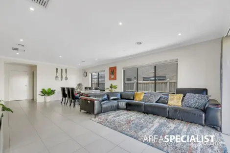 Property photo of 11 Carnegie Road Point Cook VIC 3030