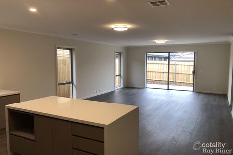 Property photo of 48 Loxley Circuit Westmeadows VIC 3049