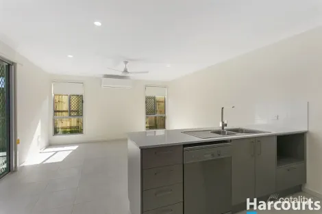 Property photo of 17 Mount Mitchell Street Park Ridge QLD 4125