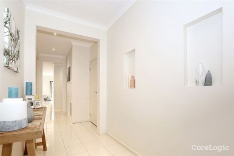 Property photo of 33 Nighthawk Boulevard South Morang VIC 3752