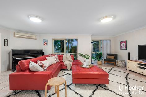 Property photo of 12 Sandwell Close Wishart QLD 4122