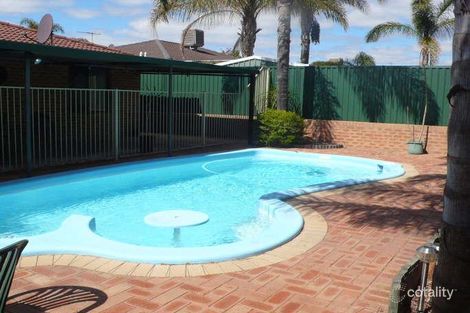 Property photo of 37 Redheart Drive Thornlie WA 6108