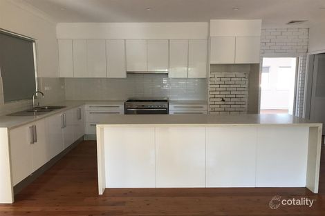 Property photo of 2 Silverwater Crescent Lansvale NSW 2166