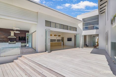 Property photo of 15 Cedar Place Broadbeach Waters QLD 4218