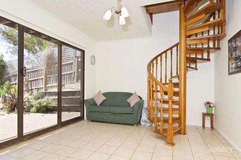 Property photo of 18 Daymar Drive Mooroolbark VIC 3138