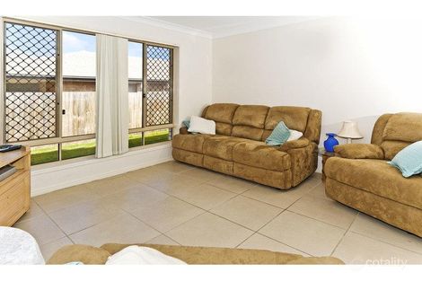 Property photo of 14 Benjamin Court Yamanto QLD 4305
