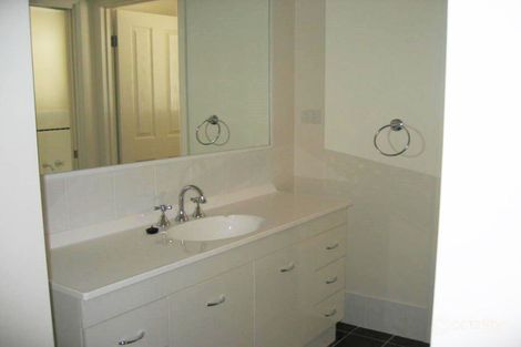 Property photo of 36 Kaloona Drive Bourkelands NSW 2650