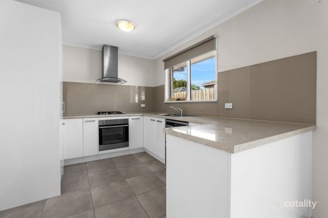 Property photo of 8 Bradley Court Hampton Park VIC 3976