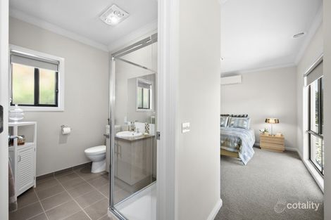 Property photo of 1/3 Rosney Court Alfredton VIC 3350