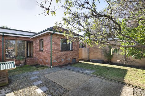 Property photo of 584 Centre Road Bentleigh VIC 3204