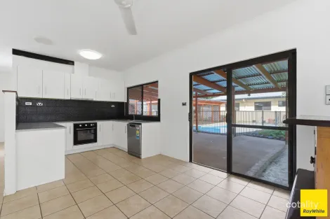 Property photo of 5 Lesley Street Smithfield QLD 4878