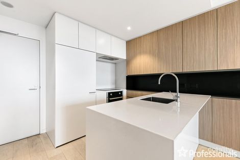 Property photo of 102/9 Commercial Road Caroline Springs VIC 3023