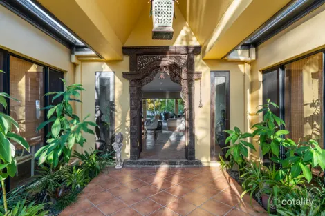 Property photo of 72 Sir Bruce Small Boulevard Benowa QLD 4217