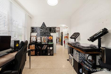 Property photo of 2/6 St Kilda Avenue Broadbeach QLD 4218