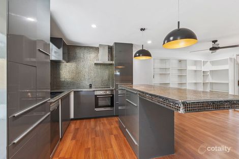 Property photo of 28 Currawong Drive Birkdale QLD 4159