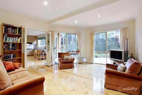 Property photo of 2/22 Hawthorn Road Caulfield North VIC 3161