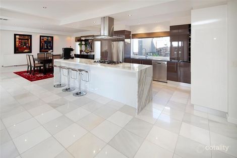 Property photo of 4 Hunter Rise Endeavour Hills VIC 3802