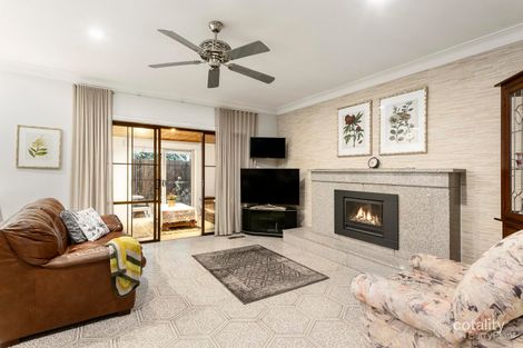Property photo of 8 Dobell Drive Eltham VIC 3095