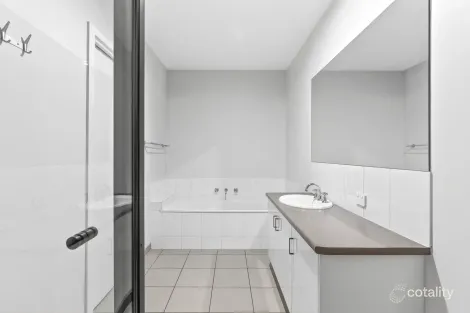 Property photo of 200 Heyers Road Grovedale VIC 3216