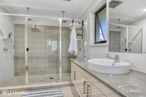Property photo of 2 Phoenix Crescent Rural View QLD 4740