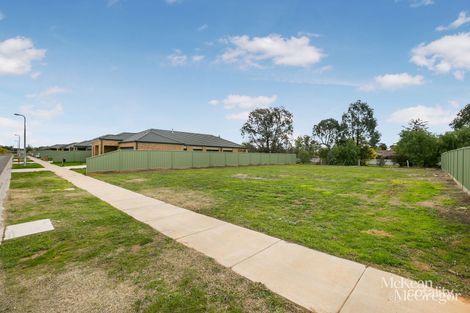 Property photo of 70 Tobin Crescent Epsom VIC 3551