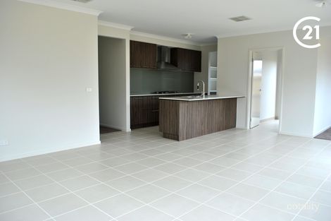 Property photo of 8 Brightstone Drive Clyde North VIC 3978
