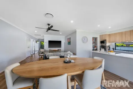 Property photo of 11 Creekline Place Mooloolah Valley QLD 4553