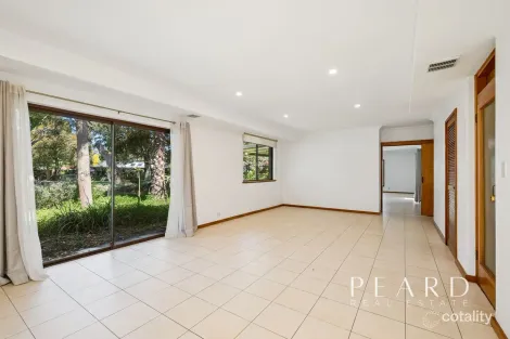 Property photo of 14 Princeton Court Thornlie WA 6108