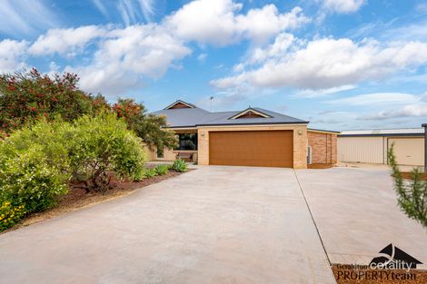 Property photo of 10 Foxglove Place Strathalbyn WA 6530