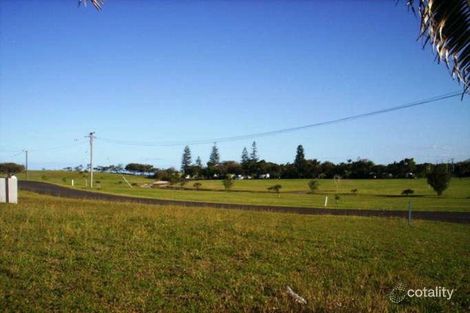 2 Ocean View Pl, Elliott Heads, QLD 4670