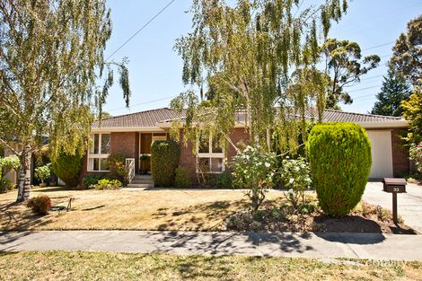 33 Highwood Dr, Wheelers Hill, VIC 3150