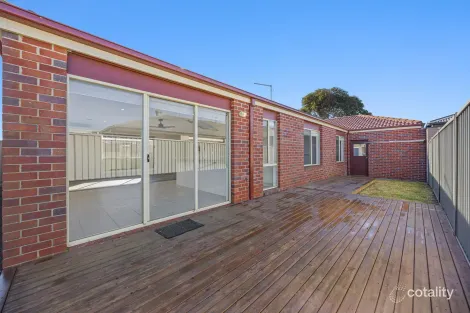 Property photo of 28 Oscar Drive Sebastopol VIC 3356