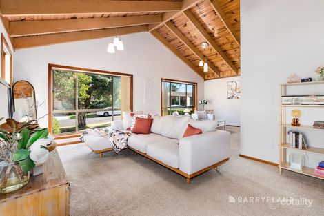 Property photo of 27 Azalea Avenue Mill Park VIC 3082