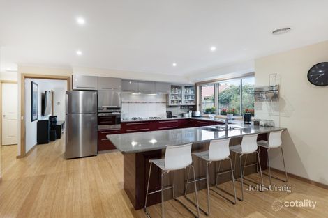 Property photo of 17 St Ives Court Croydon Hills VIC 3136