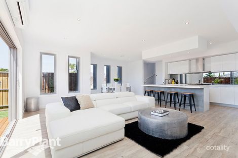 Property photo of 112 Lennon Boulevard Point Cook VIC 3030