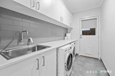 Property photo of 18 Cascade Drive Aintree VIC 3336