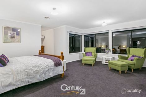 Property photo of 31 Henry Lawson Drive Pakenham VIC 3810