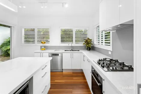 Property photo of 39 Park Street Mona Vale NSW 2103