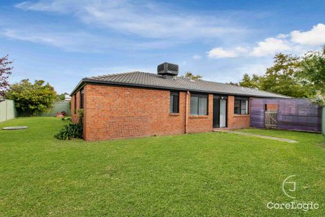 18 Horsham Dr, Cranbourne East, VIC 3977