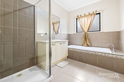 Property photo of 13 Waterside Drive Burnside Heights VIC 3023