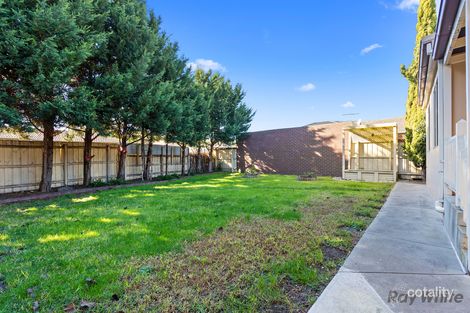 Property photo of 29 Amalfi Drive Endeavour Hills VIC 3802