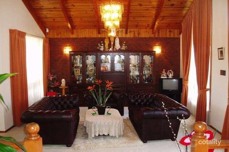 Property photo of 11 Mantaura Avenue Taylors Lakes VIC 3038