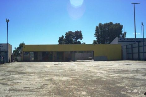 1880 Albany Hwy, Maddington, WA 6109